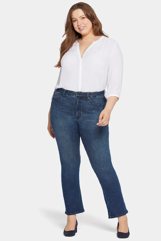 Le Silhouette Slim Bootcut Jeans In Petite Plus Size - Precious